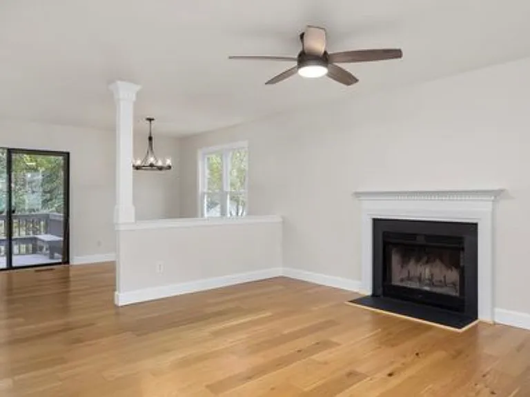 2112 Leadenhall Way — Photo 3