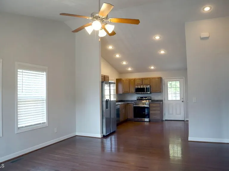 2908 Antioch Rd — Photo 2