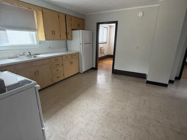 744 Kent St, Berlin, NH 03570