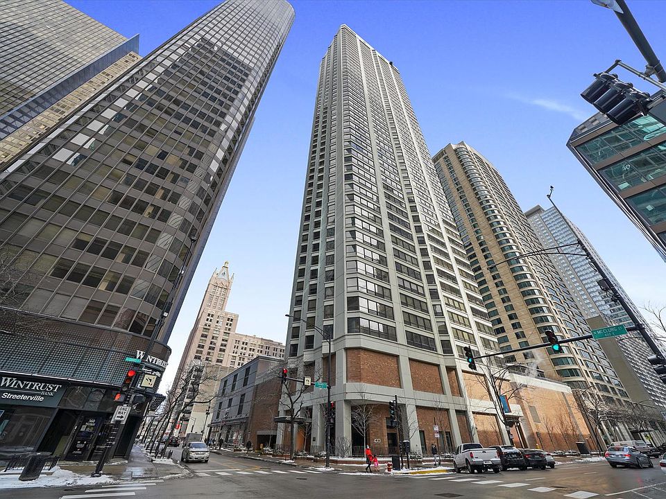 1st image of 400 E Ohio St APT 3704