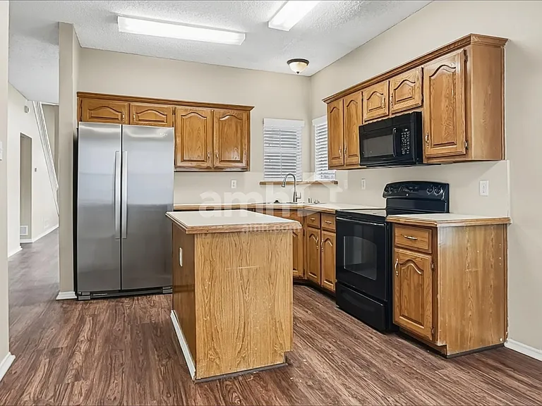 3709 Smartt St — Photo 4