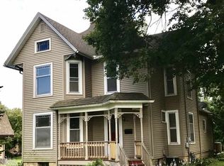 322 E 2nd St, Byron, IL 61010