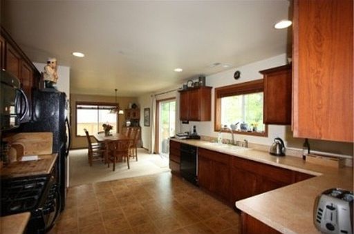 2nd image of 1350 Packwood Ave