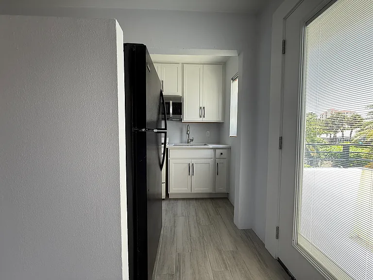 Ocean Reef Apartments — Photo 21