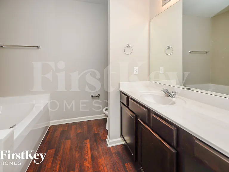 530 Sunrise Ln — Photo 11