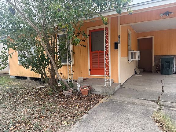 3rd image of 708 Louis St