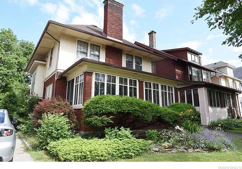 1st image of 181 Parkside Ave