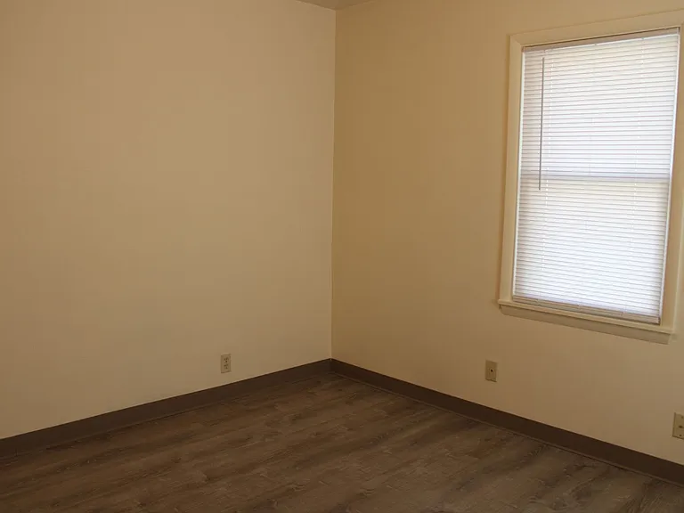 610 Stover St — Photo 15