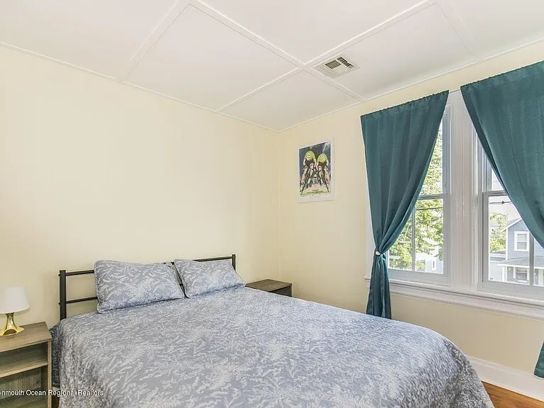 105 Webb Ave — Photo 15