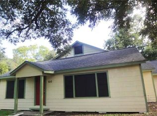 610 E Wilkins St, Angleton, TX 77515