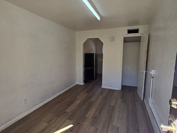 3rd image of 2245 S 6th Ave #8