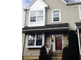 57 Victoria Dr, Aston, PA 19014