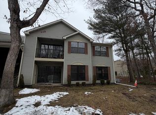 73 Cheshire Dr, Absecon, NJ 08205