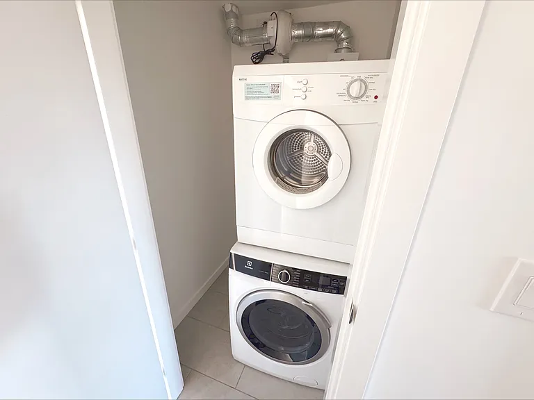 2975 Oak St #103 — Photo 7