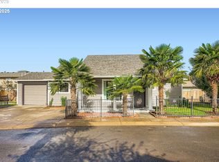 1215 Del Sol Ct, Woodburn, OR 97071