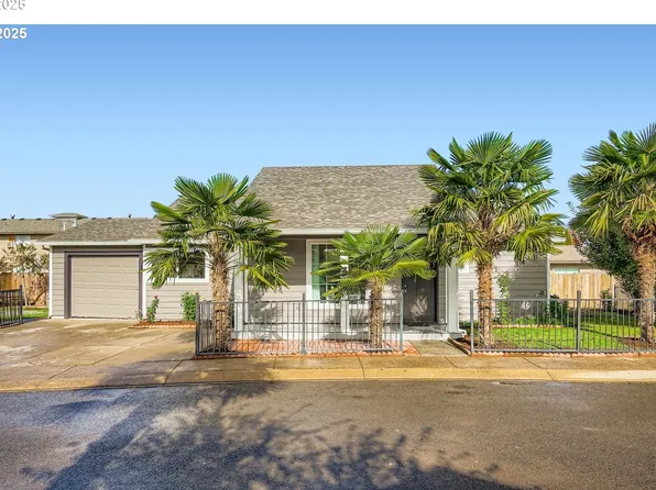 1215 Del Sol Ct, Woodburn, OR 97071