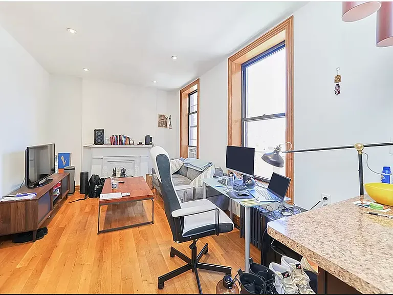 362 W 36th St #4F — Photo 2