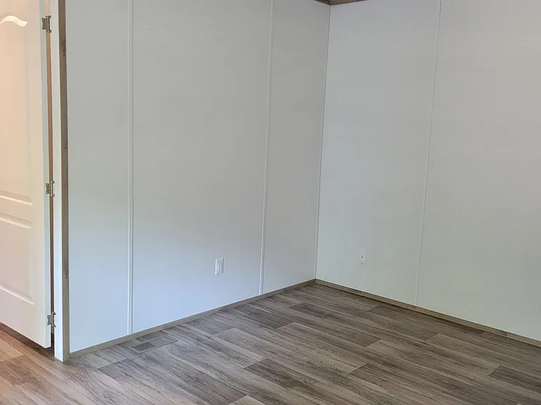 115 W Everett St — Photo 12