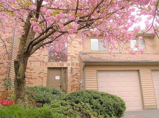 171 Castle Ridge Dr, East Hanover, NJ 07936