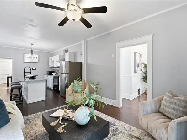 4136 Holly St, Kansas City, MO 64111