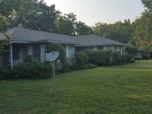 1205 Park Ave, Bonham, TX 75418