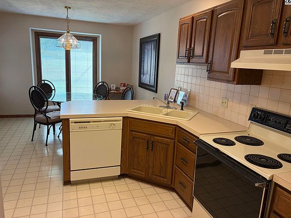 5th image of 2804 Nottingham Dr