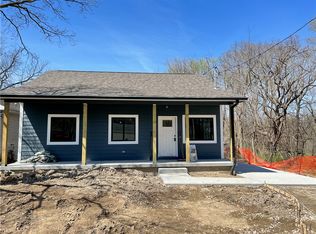 1552 E 36th St, Des Moines, IA 50317