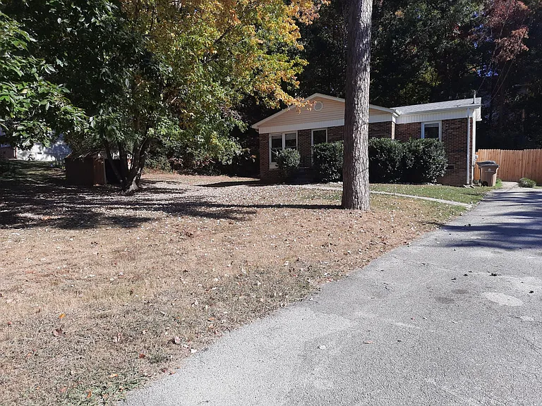 2252 Deerwood Rd — Photo 19
