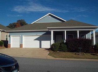 353 Spyglass Hill Dr, Perry, GA 31069