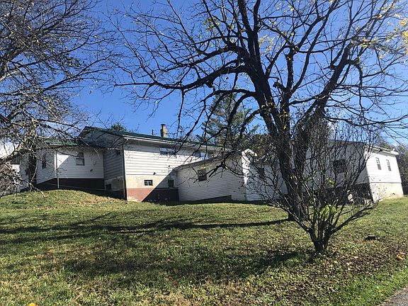 2nd image of 238 Gospel Ln