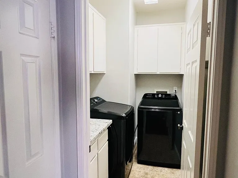 11779 Miro Cir — Photo 21