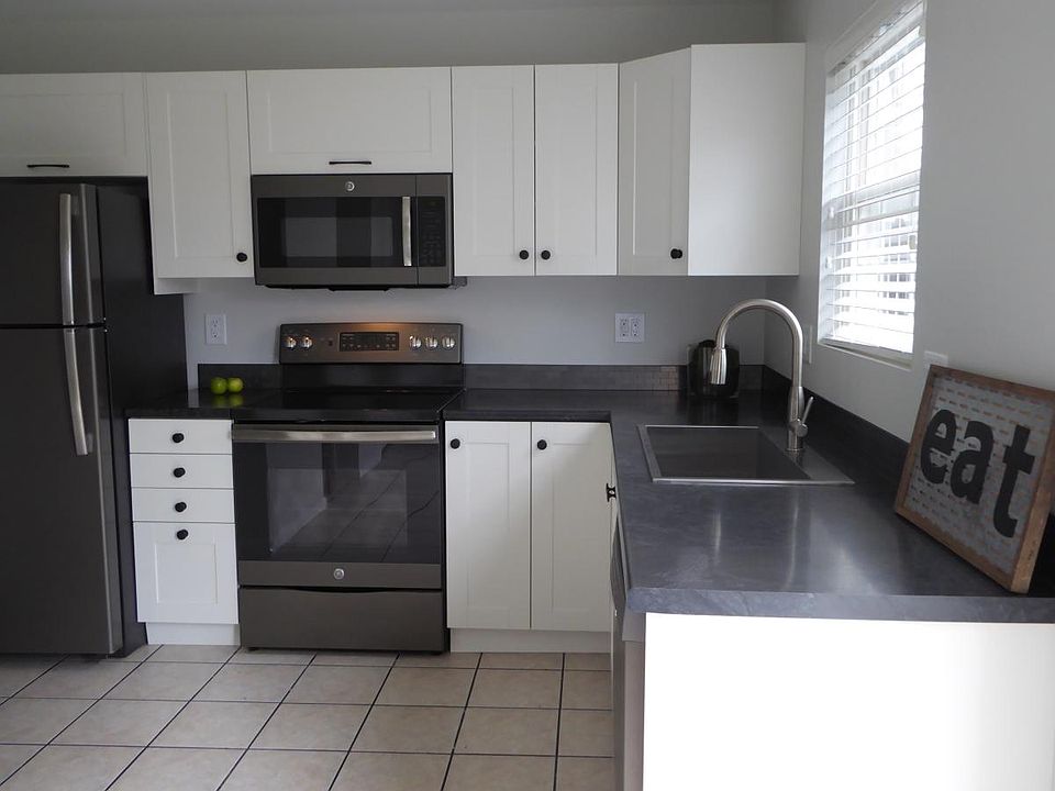 1st image of 301 E Jackson St #B