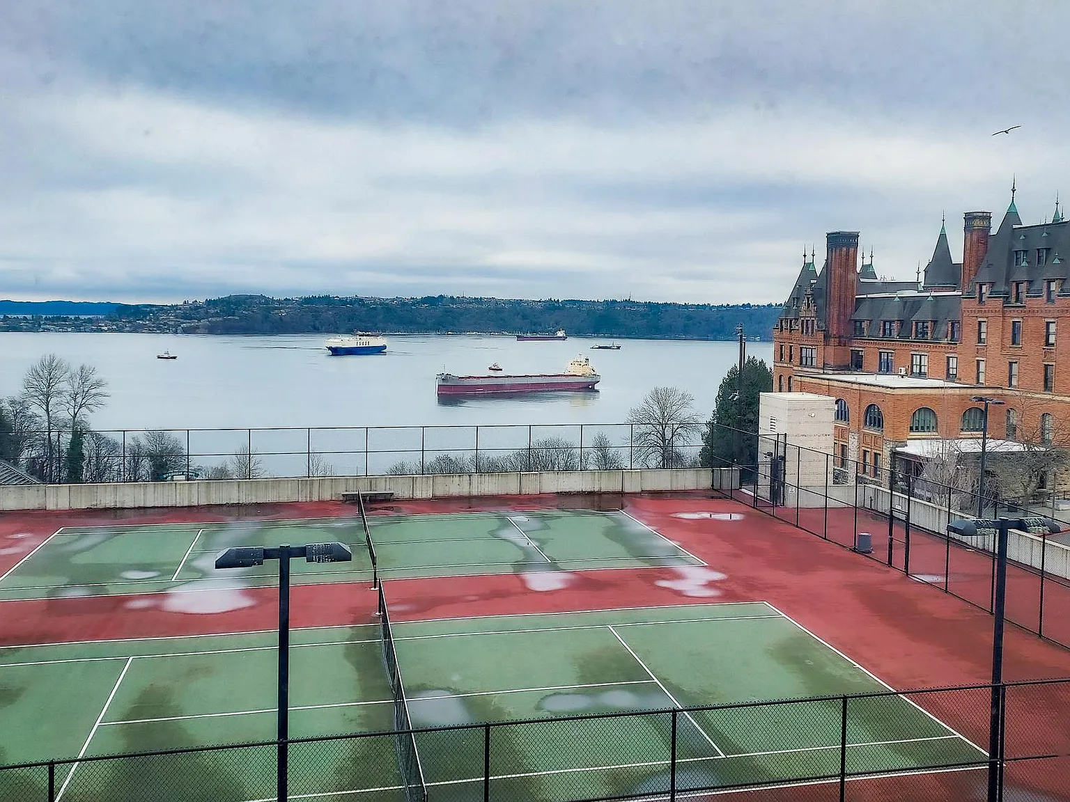 Bayview — Photo 4