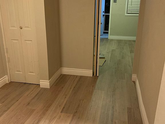 5th image of 560 W Santa Cruz St