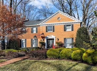 9821 Brookford Rd, Potomac, MD 20854