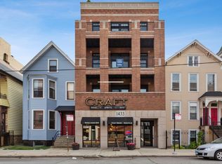 1433 W Belmont Ave APT 4, Chicago, IL 60657