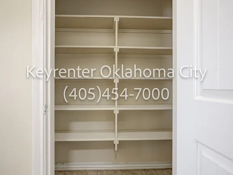2409 Rosa Cir — Photo 18