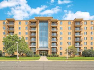 1727 W Crystal Ln Unit 707B, Mount Prospect, IL 60056