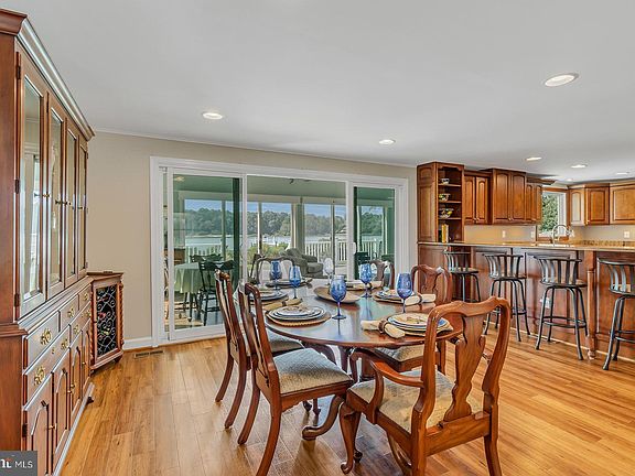 5th image of 132 Harvey Ln