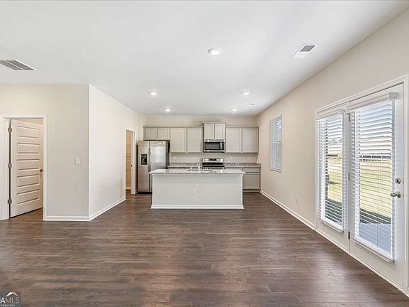 4th image of 1508 Brangus Dr