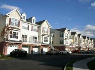 43 Bayside Dr, Bayonne, NJ 07002