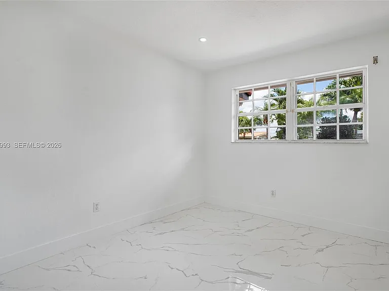 W 72nd Pl — Photo 9