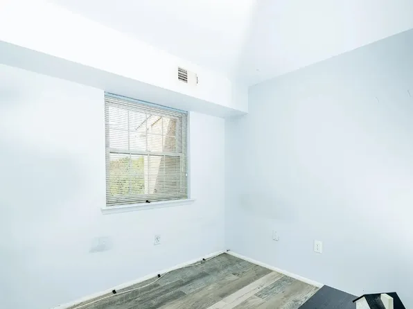 1821 Valley Dr #B2, West Chester, PA 19382