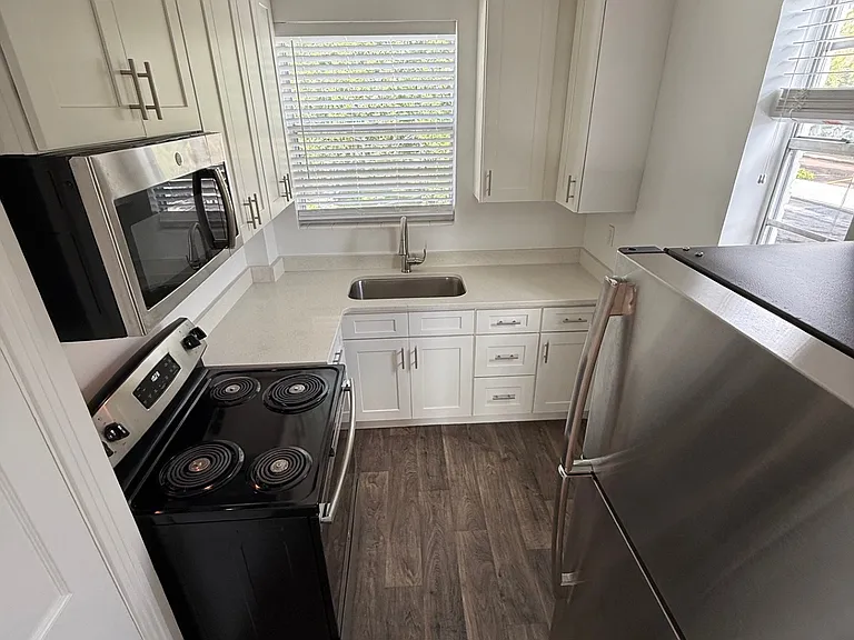 2764 Vernon Ter #B3 — Photo 4