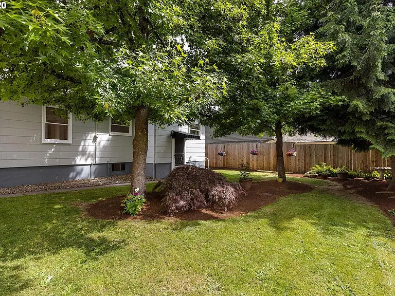 2525 SE 26th Ave — Photo 23