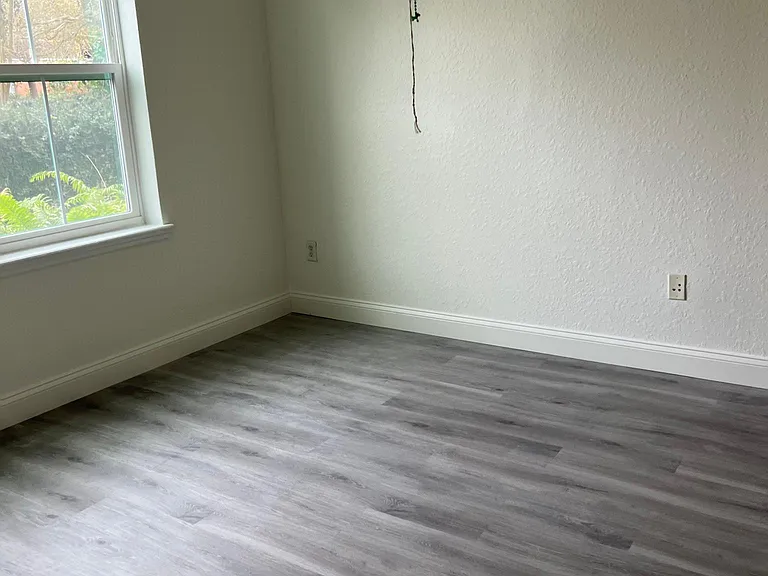 202 E South St #1038 — Photo 8
