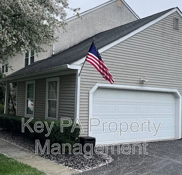803 Bradford Ter — Photo 2