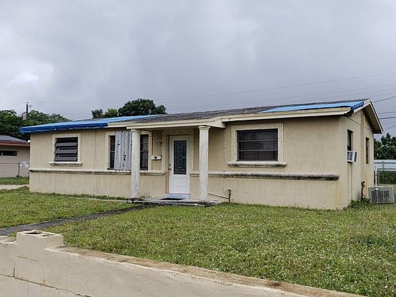 2nd image of 3271 NW 207th St