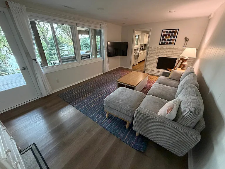 240 McCarrons Blvd N — Photo 23