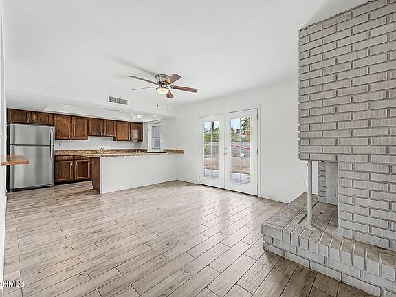 4th image of 15 E ALAMEDA Drive